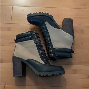 Stacked lug booties